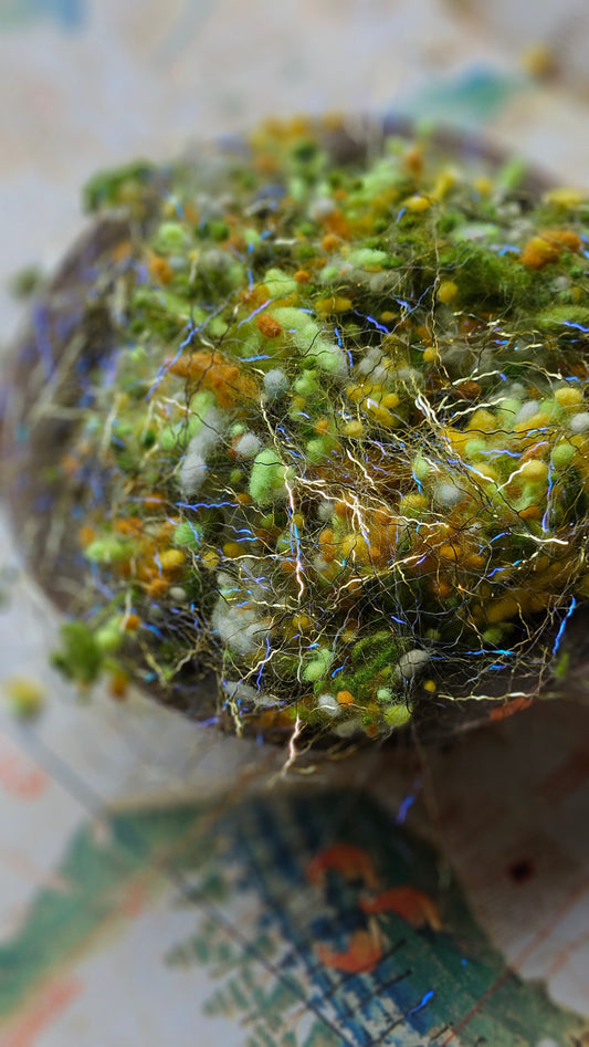 DELPHI GOLD - hand-dyed fine wool nepps with Angelina sparkle for fiber blending and felting - 1 oz | 28 g