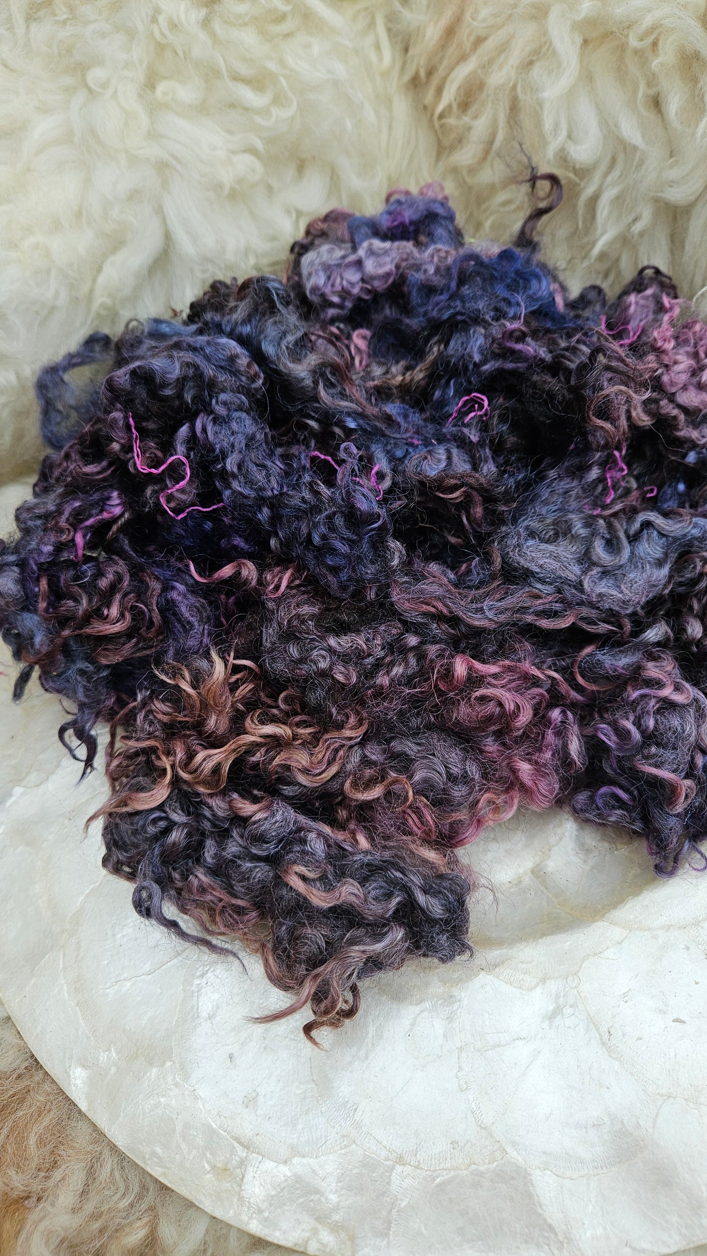 HEMINGWAY - hand-dyed Cotswold lamb longwool locks (SE2SE Livestock Conservancy Breed) - 5 oz | 142 g