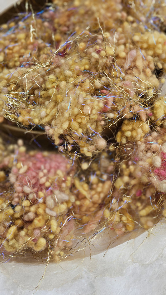 MAINZ GOLD - hand-dyed fine wool nepps with Angelina sparkle for fiber blending and felting - 1 oz | 28 g