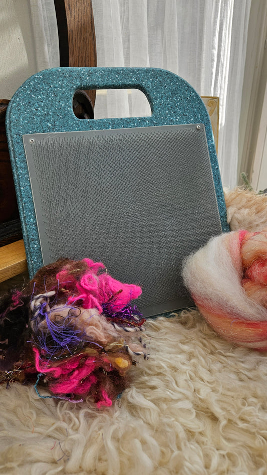 BLENDING BOARD - handcrafted Corian 72 TPI 10x10 blending board for blending fibers into batts and rolags - Large | 10TL