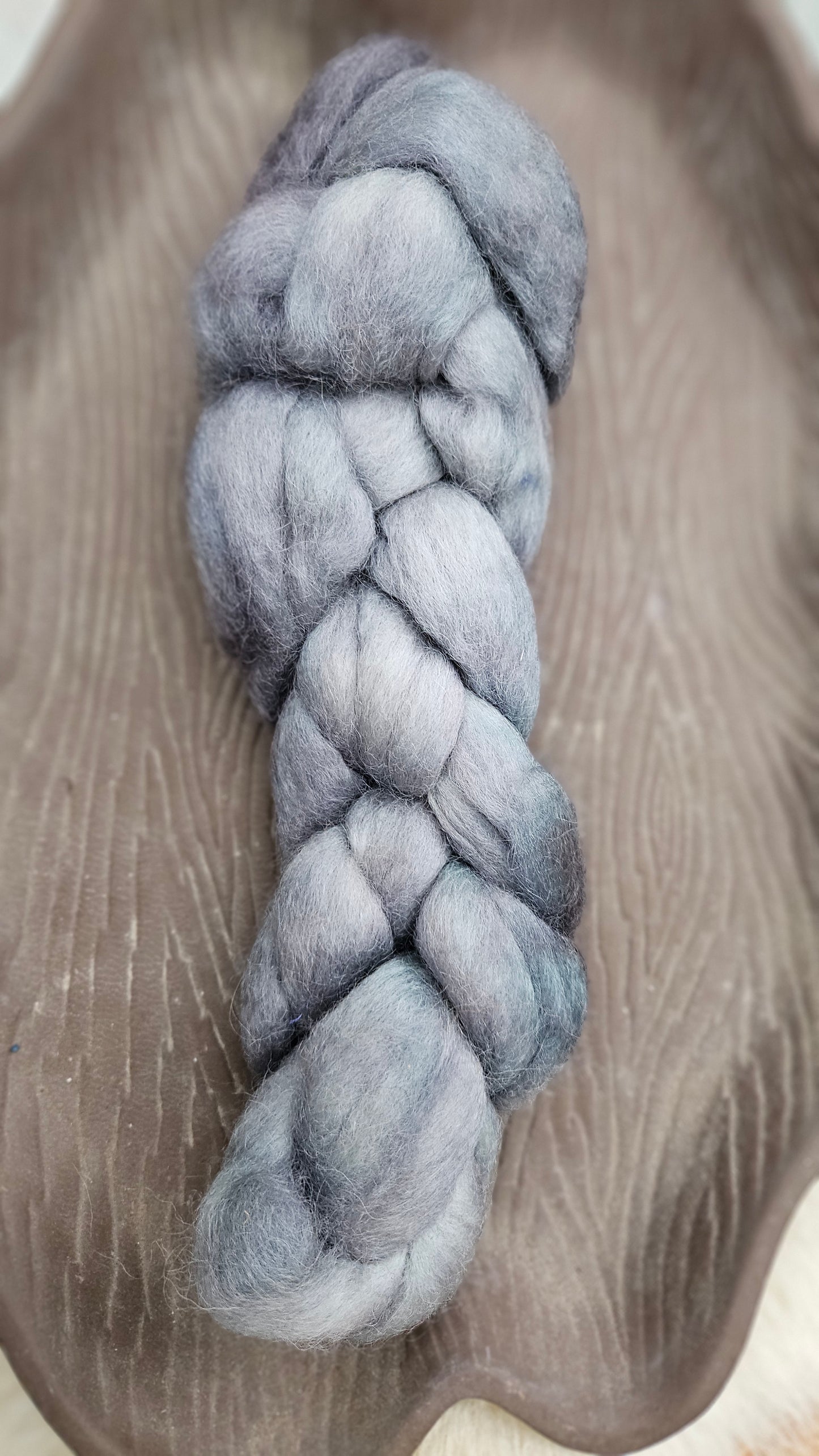 Hand-dyed Luxe Longwool Roving for felting and spinning - 2.8 oz | BL09