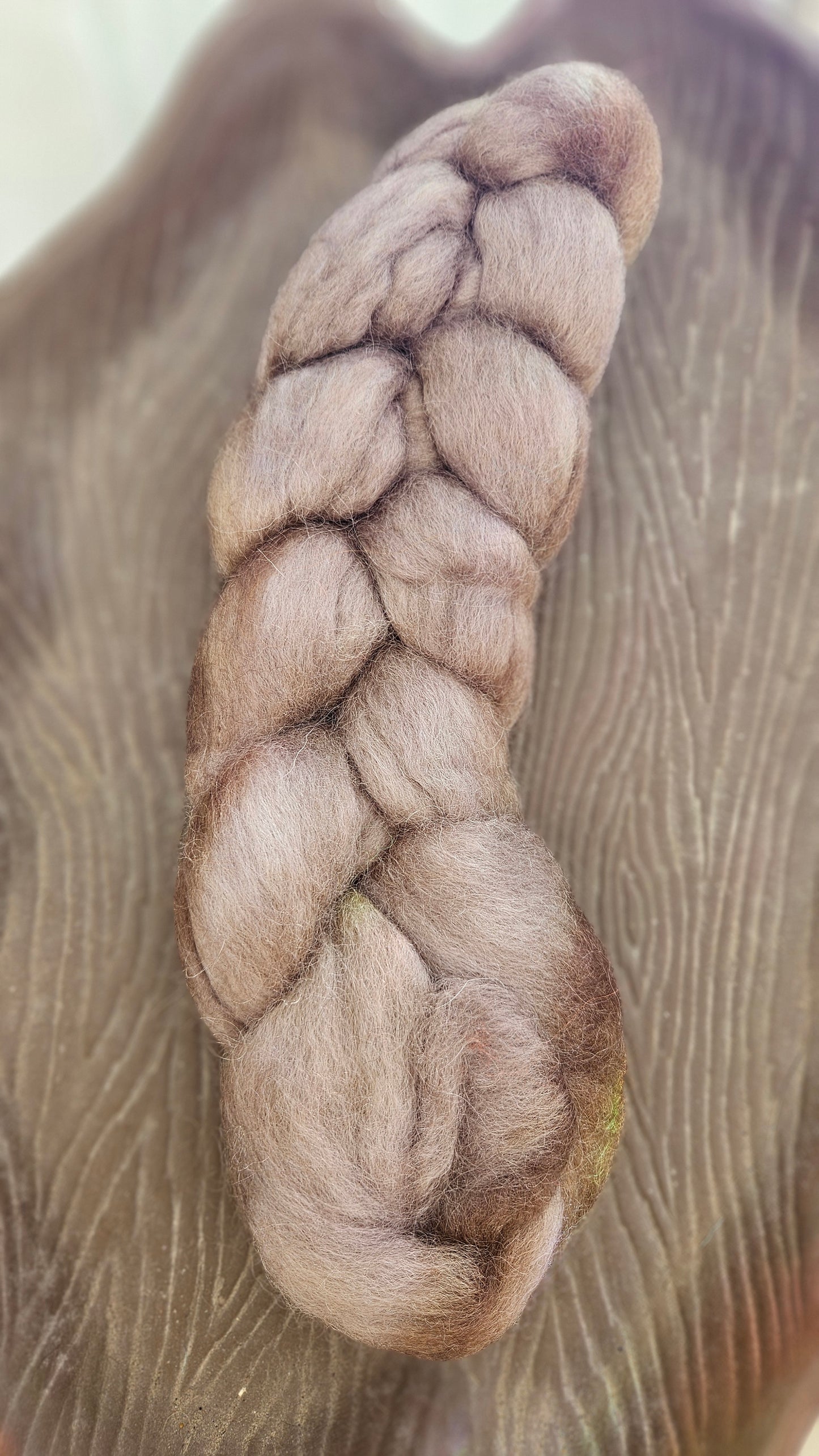 Hand-dyed Luxe Longwool Roving for felting and spinning - 3 oz | NU09