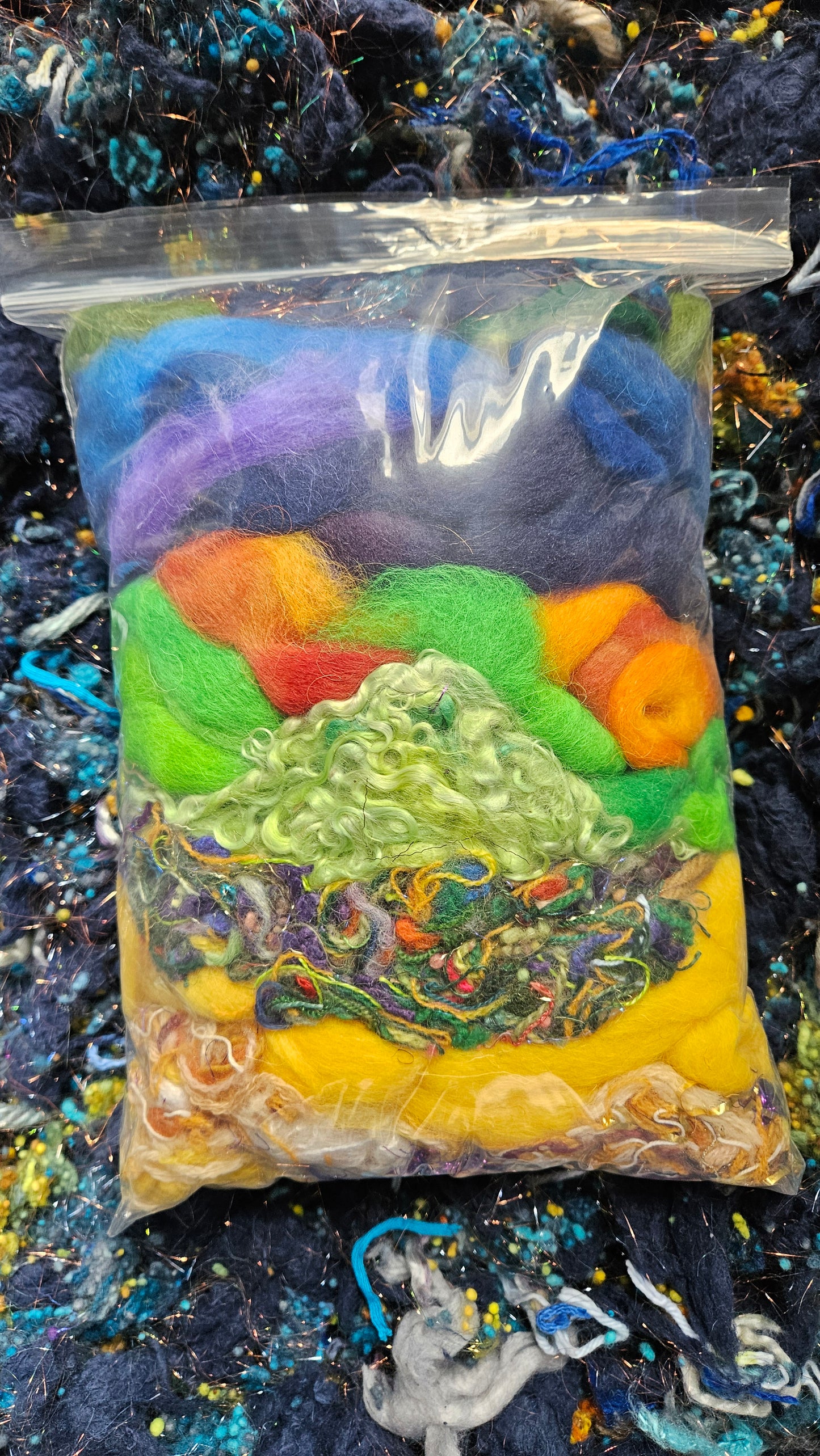 VAN GOGH FIBER ARTIST PALETTE KIT - hand-dyed rare and assorted wool and texture blends kit for spinning, fiber blending, and felting - 8 oz | 227 g