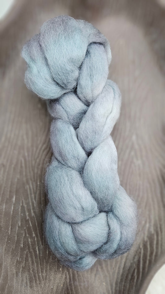 Hand-dyed Luxe Longwool Roving for felting and spinning - 2.6 oz | BL03