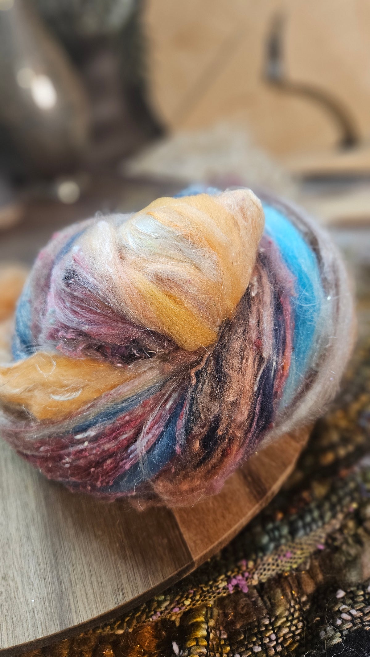 Shaniko Wool Silk Flax Neauveau Art Batt 900 - 3.7 oz