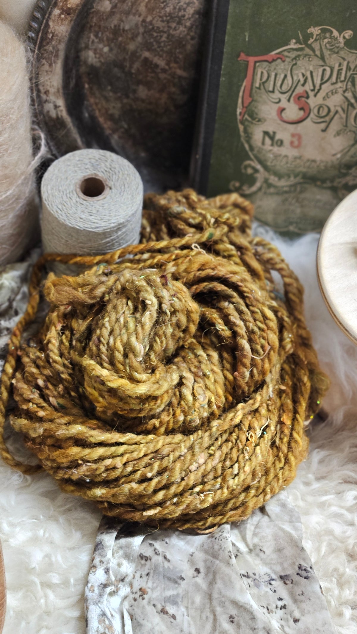 Handspun Bulky Art Yarn - 40 yards | 4 ounces - Botticelli Portrait 04