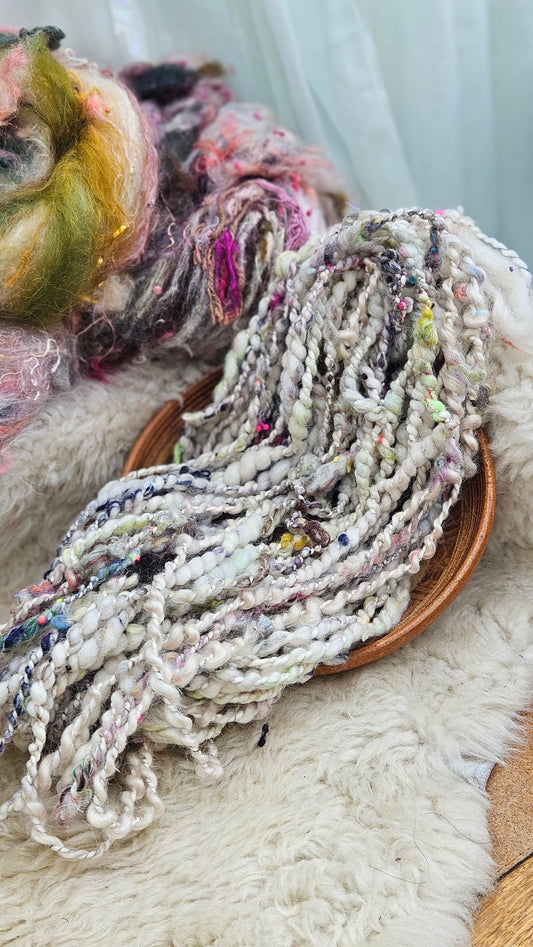 CAROLINA - Bulky Handspun Art Yarn XL Skein - 40 yards | 4.8 ounces | 136 grams