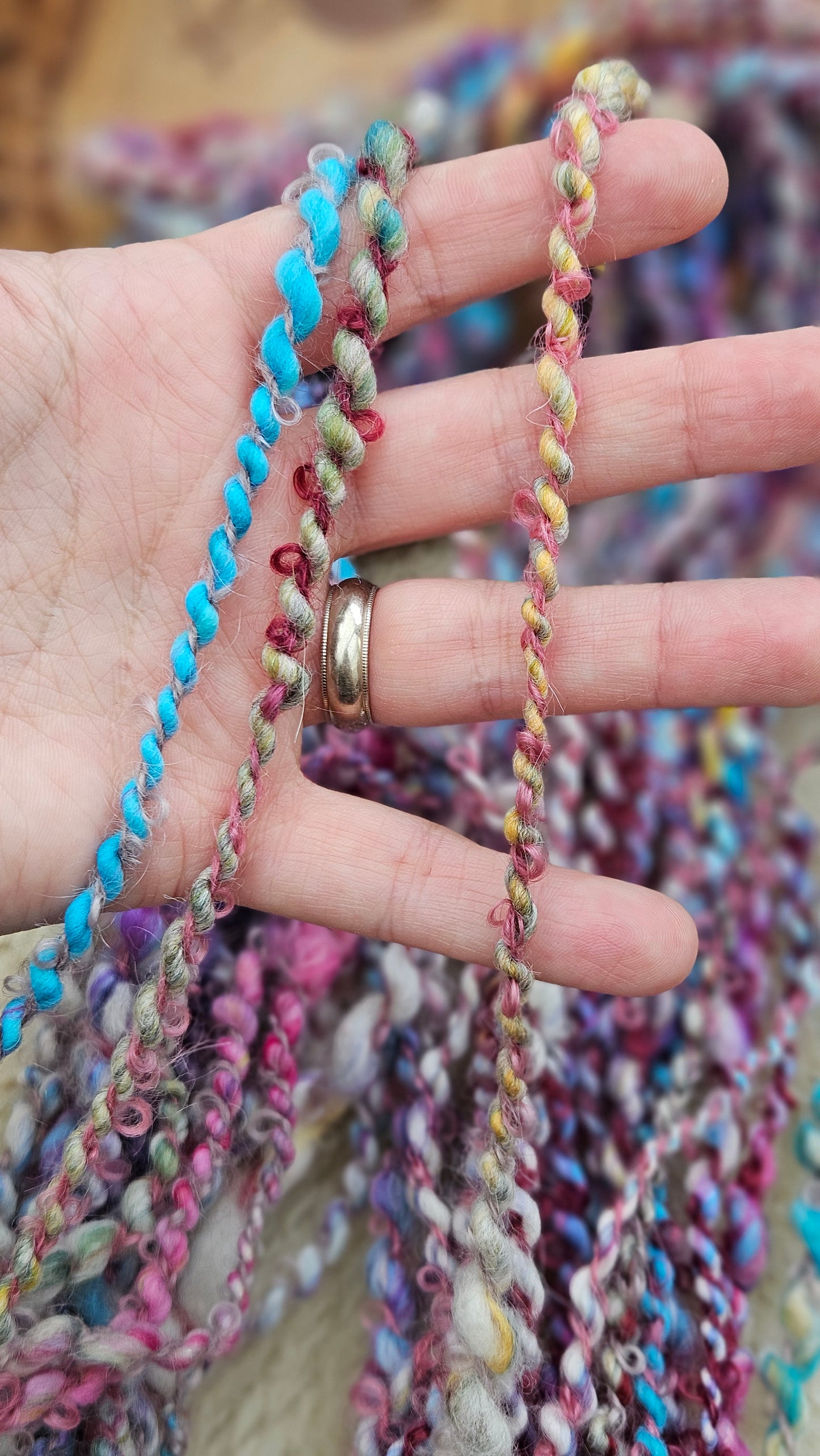 ANTONIA - Bulky Handspun Art Yarn XL Skein - 40 yards | 3.0 ounces | 85 grams