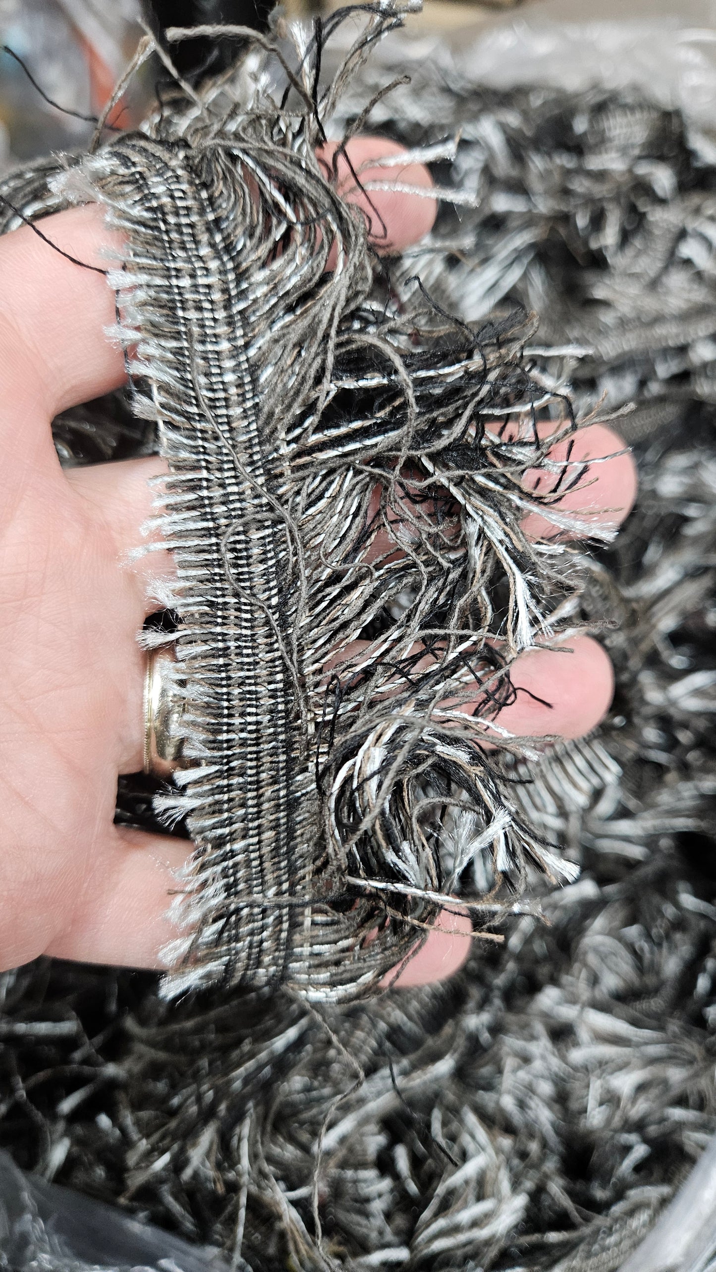 DARK HORSE - bulk textile selvedge for rug weaving and art yarn - 5 POUNDS