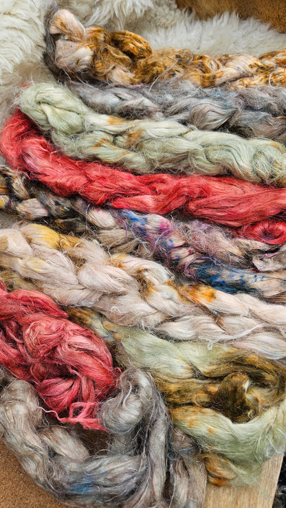 ROBIN HOOD - rare hand-dyed hemp top for carding into art batts - 2 ounces | 57 grams