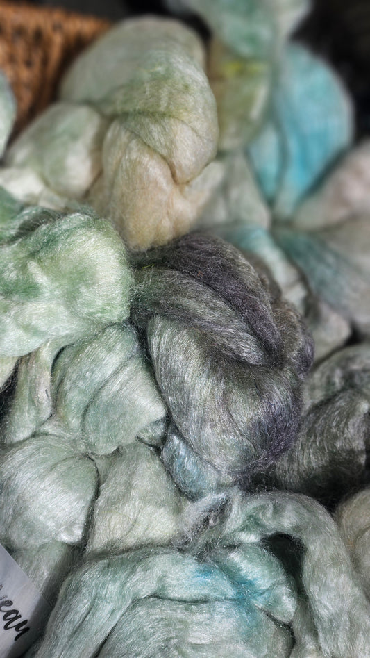 Mint Pearl - wool bamboo roving for felting and blending - 2 ounces | 57 grams
