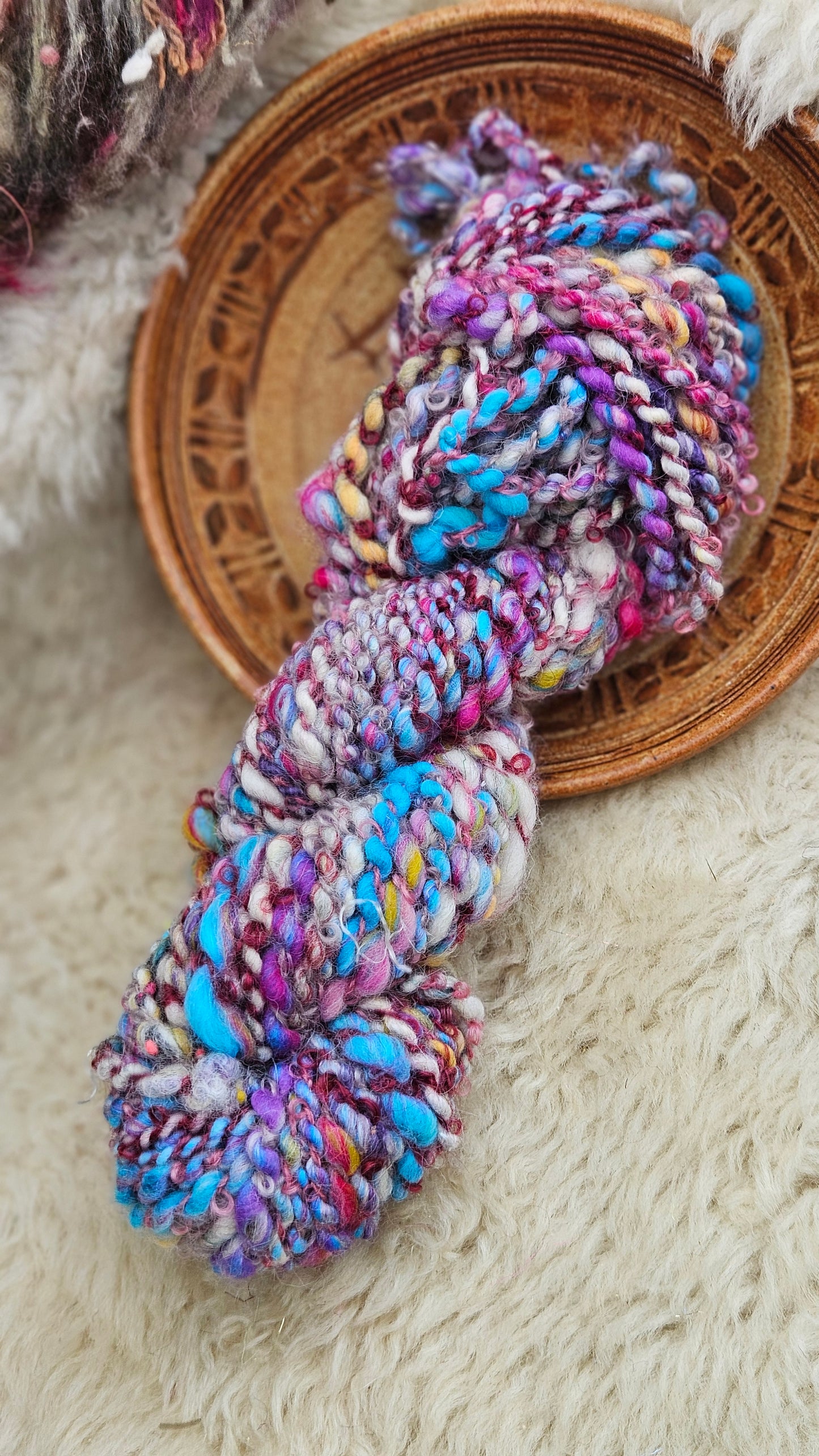 ANTONIA - Bulky Handspun Art Yarn XL Skein - 40 yards | 3.0 ounces | 85 grams