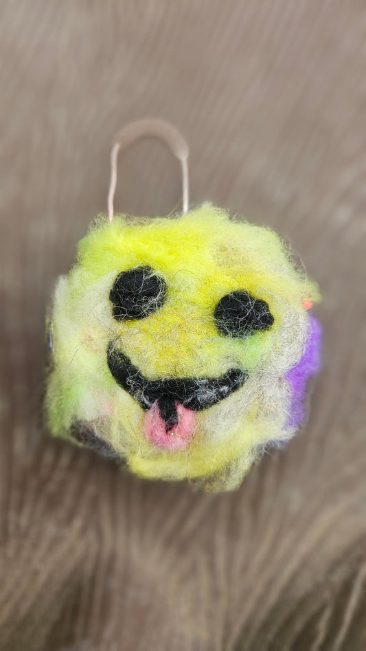 Lucy Jo Felts: Smile Ornament