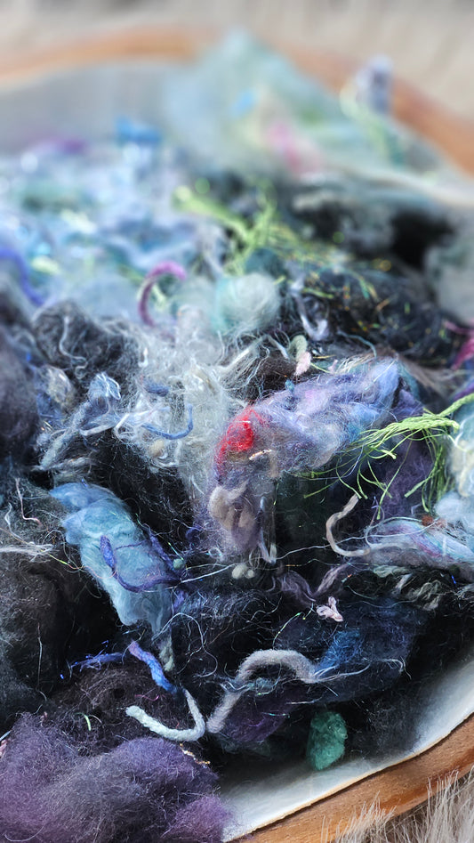 Ashen Veins - hand-dyed wool alpaca bamboo texture blend - 4 ounces | 114 grams