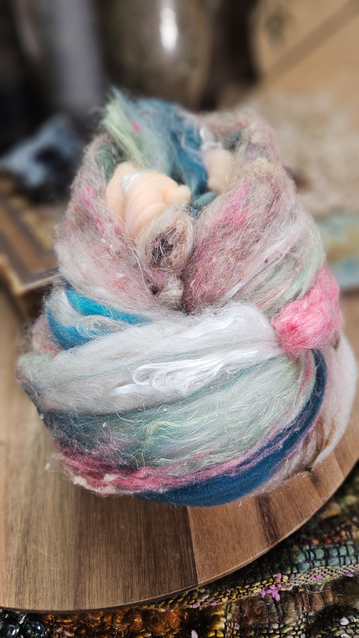 Shaniko Wool Silk Flax Neauveau Art Batt 909 - 3.6 oz