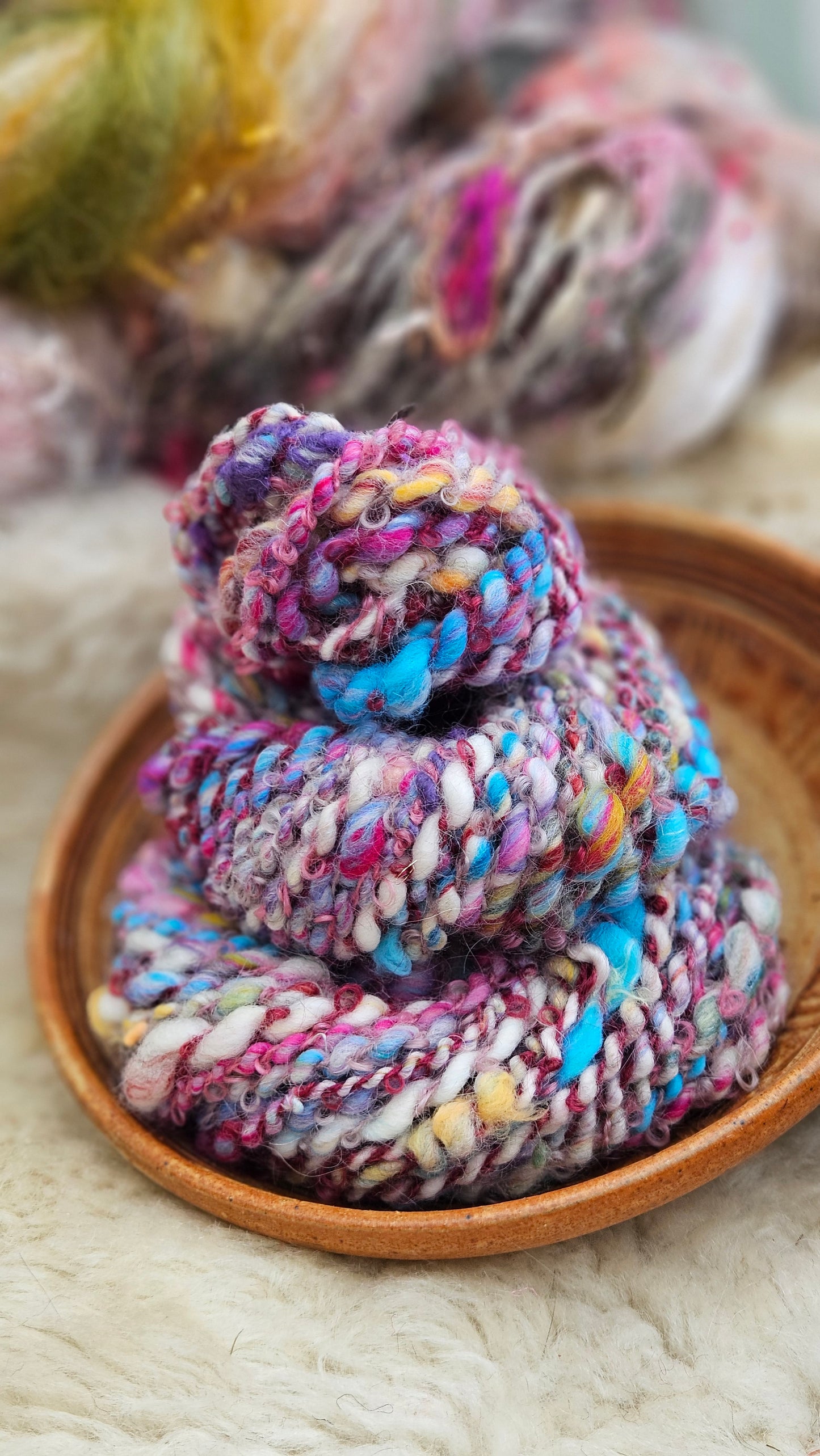 ANTONIA - Bulky Handspun Art Yarn XL Skein - 40 yards | 3.0 ounces | 85 grams