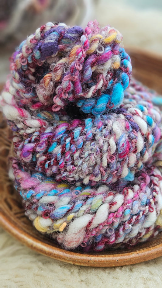 ANTONIA - Bulky Handspun Art Yarn XL Skein - 40 yards | 3.0 ounces | 85 grams